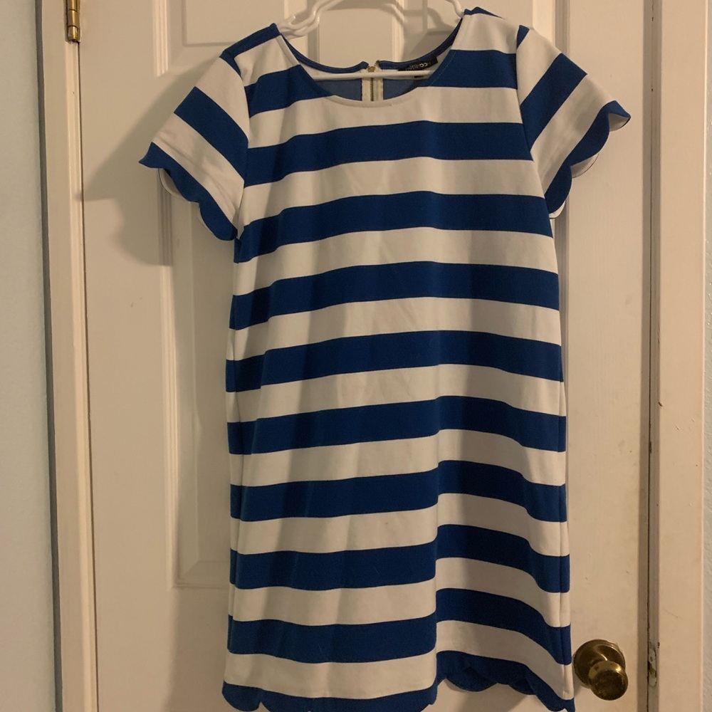 Fitted scalloped dress